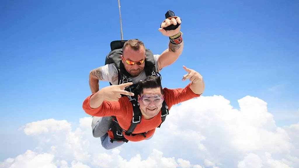 Skydiving, Pattaya.